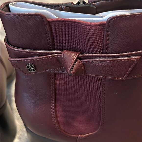 Bandolino Burgundy Myla Booties - Picture 4 of 6